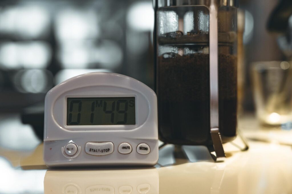 temps d’infusion cafetière à piston 4 minutes minuterie french press